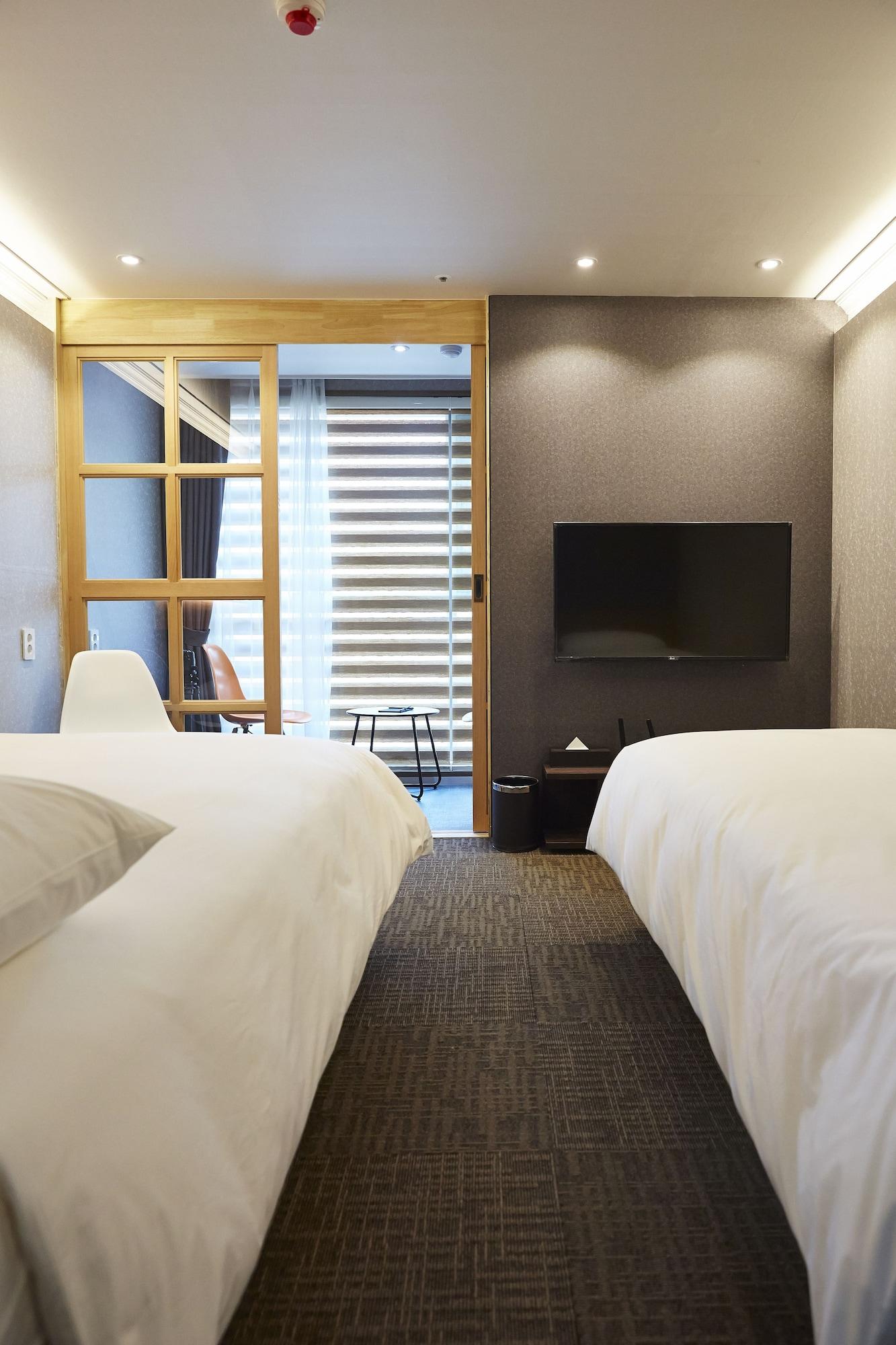 Royal Square Hotel Seoul Bagian luar foto