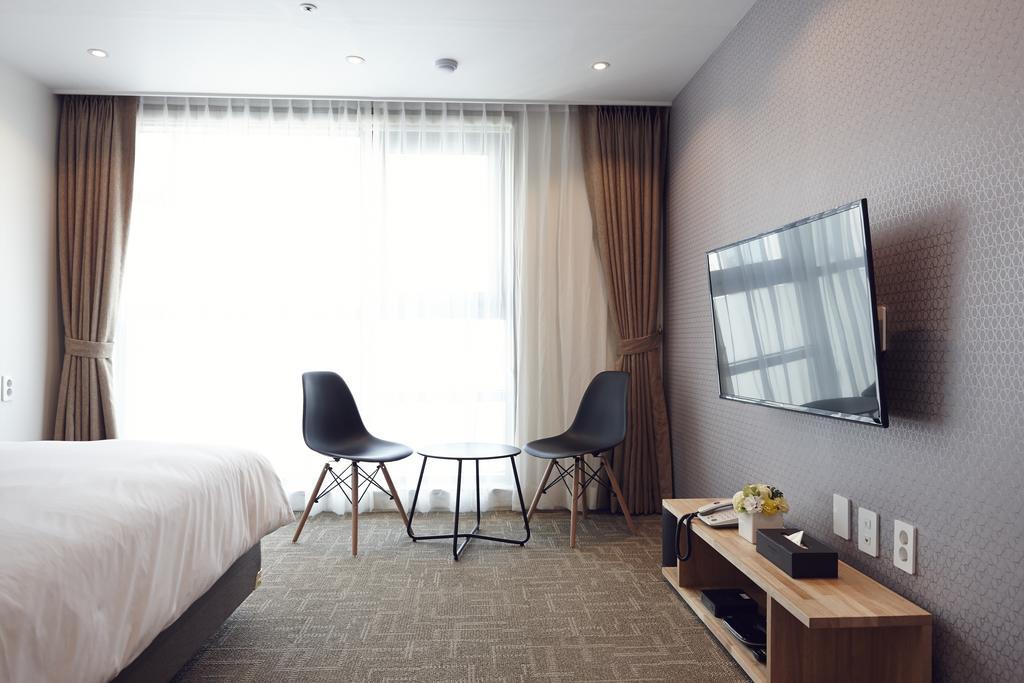 Royal Square Hotel Seoul Bagian luar foto