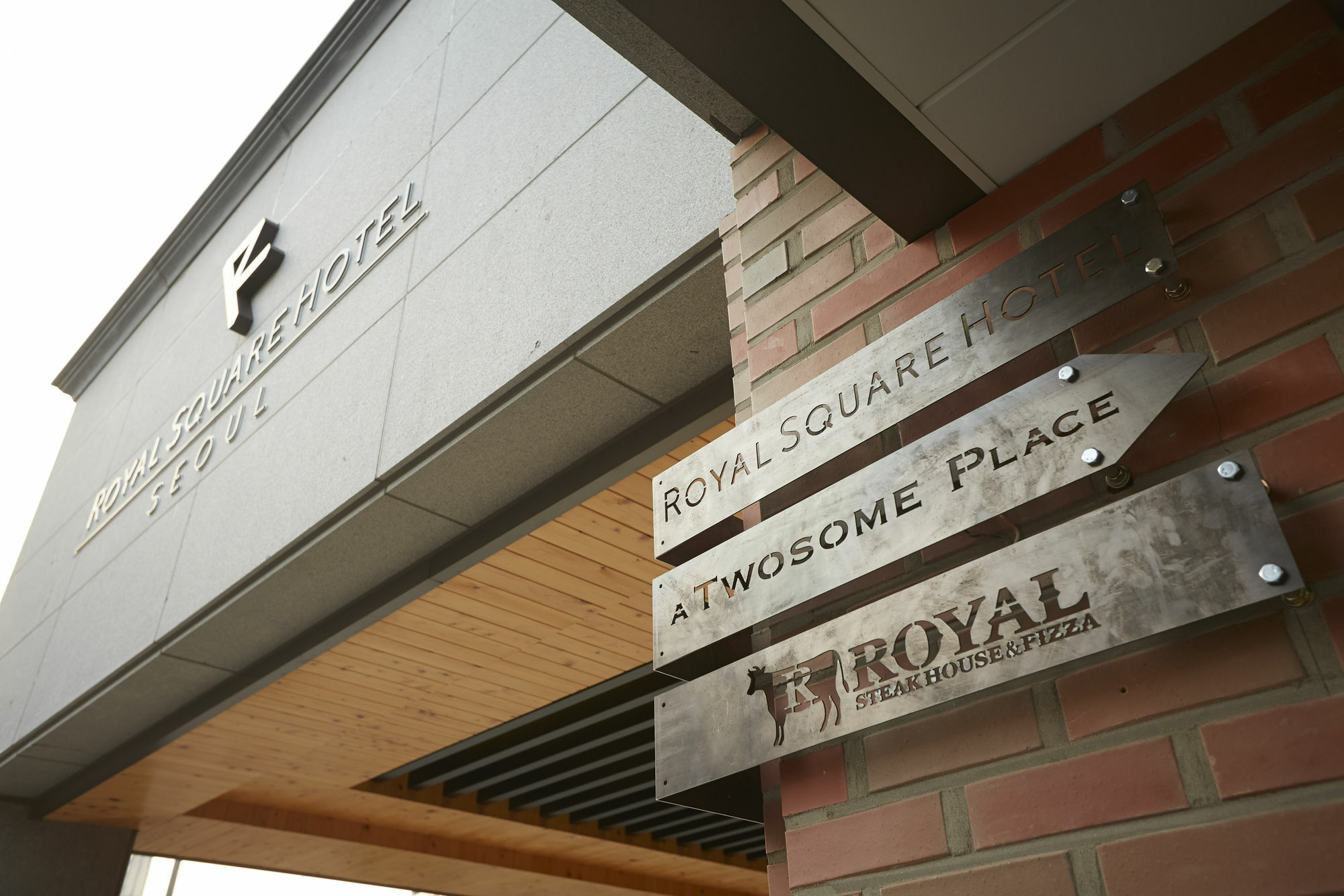 Royal Square Hotel Seoul Bagian luar foto