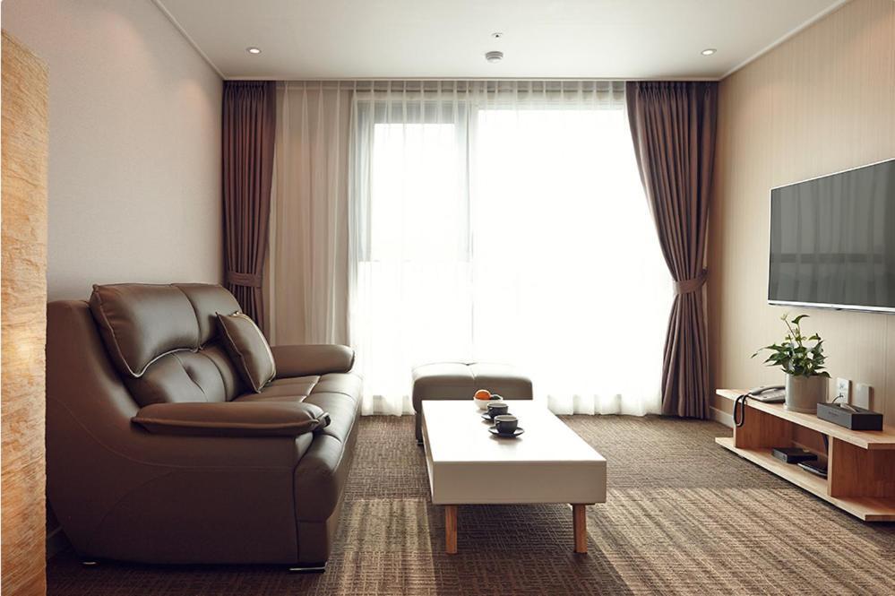 Royal Square Hotel Seoul Bagian luar foto